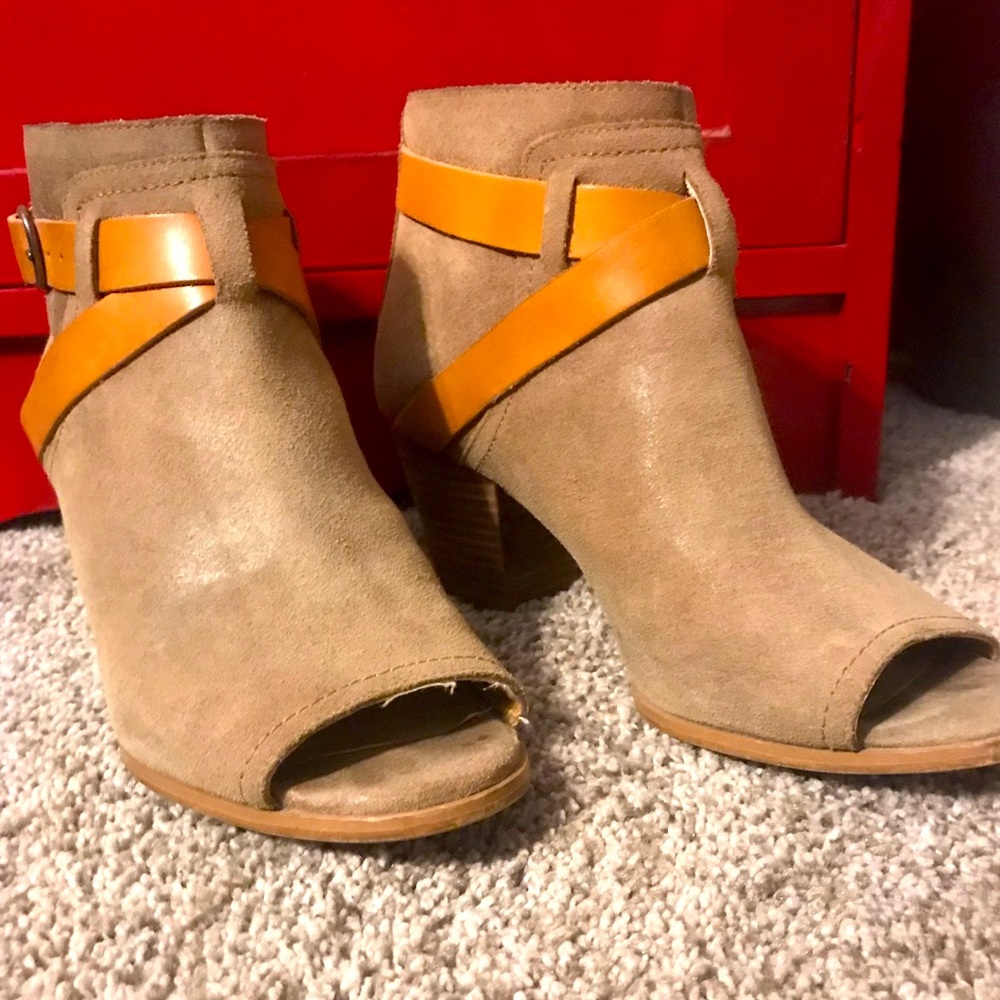 Lucky brand leather heels